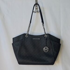 Michael Kors Jet Set Travel Chain Shoulder Bag